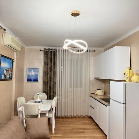 Luxury 4 Near Square 21 *