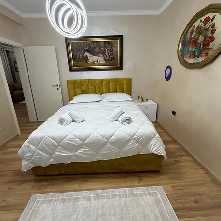Luxury 4 Near Square 21 Tirana