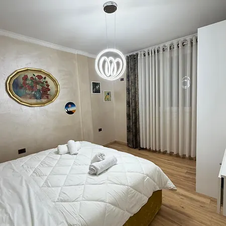 Luxury 4 Near Square 21 * Tirana